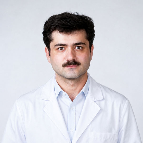 دکتر سیامک سعیدی متخصص چشم پزشکی در اردبیل