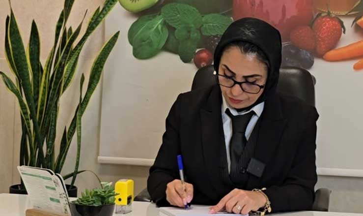 کبری مشکینی کارشناس تغذیه در اردبیل